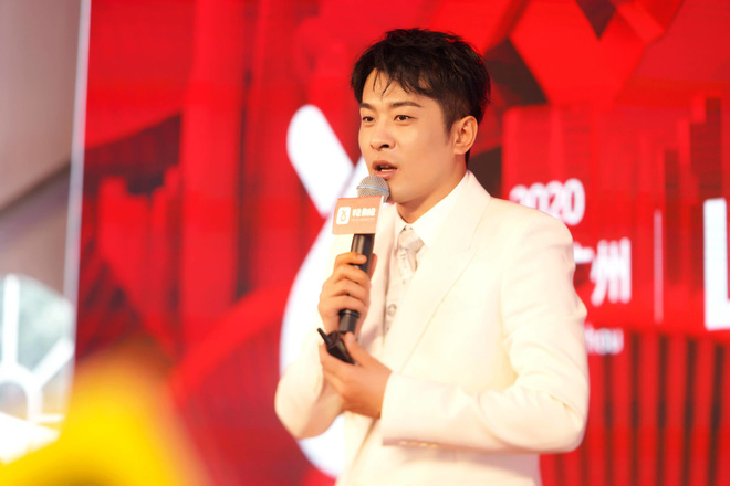 &Ocirc;ng ho&agrave;ng livestream Trung Quốc x&aacute;c lập kỉ lục: B&aacute;n h&agrave;ng trong 12 tiếng doanh thu nhiều hơn trung t&acirc;m thương mại b&aacute;n 1 năm - Ảnh 4.