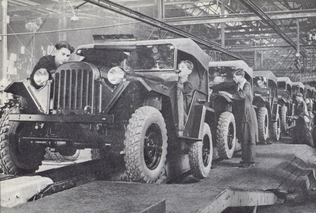 Đại chiến thế giới lần thứ II: Lịch sử những chiếc &ocirc; t&ocirc; nổi tiếng của hai phe X&ocirc; &ndash; Đức (Phần 2) - Ảnh 12.