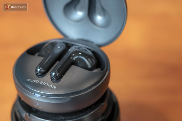 Đánh giá nhanh tai nghe LG TONE Free FN7, liệu có đọ được với AirPods với mức giá 2,7 triệu đồng? - Ảnh 1. Đánh giá nhanh tai nghe LG TONE Free FN7, liệu có đọ được với AirPods với mức giá 2,7 triệu đồng? - Ảnh 1.
