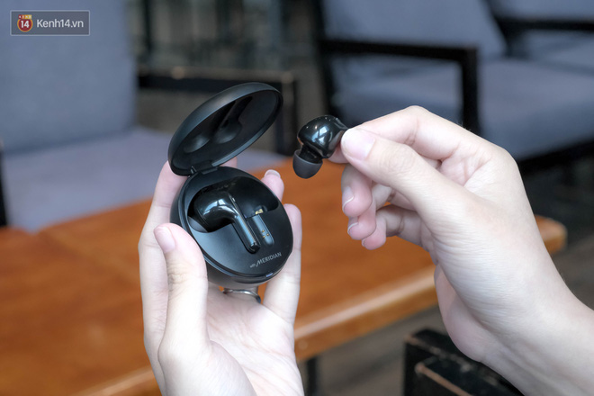 Đánh giá nhanh tai nghe LG TONE Free FN7, liệu có đọ được với AirPods với mức giá 2,7 triệu đồng? - Ảnh 6. Đánh giá nhanh tai nghe LG TONE Free FN7, liệu có đọ được với AirPods với mức giá 2,7 triệu đồng? - Ảnh 6.