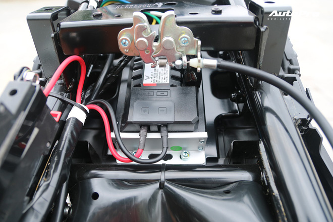 Lột trần VinFast Feliz trong 10 ph&uacute;t, kỹ sư điện đ&aacute;nh gi&aacute;: Kết cấu đơn giản, dễ sửa, dễ độ nhưng vẫn c&ograve;n điểm yếu - Ảnh 17.