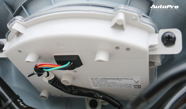 Lột trần VinFast Feliz trong 10 ph&uacute;t, kỹ sư điện đ&aacute;nh gi&aacute;: Kết cấu đơn giản, dễ sửa, dễ độ nhưng vẫn c&ograve;n điểm yếu - Ảnh 23.