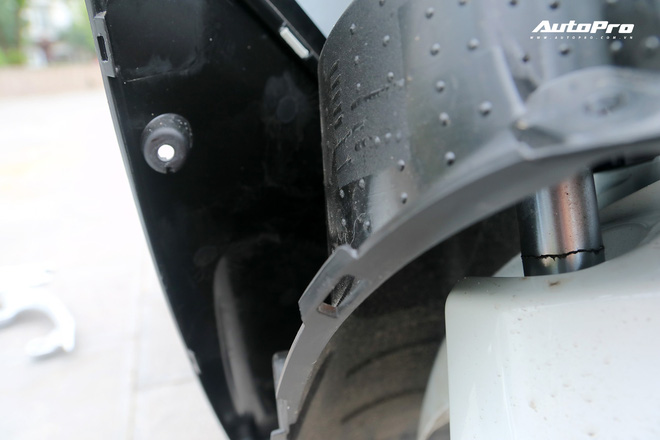 Lột trần VinFast Feliz trong 10 ph&uacute;t, kỹ sư điện đ&aacute;nh gi&aacute;: Kết cấu đơn giản, dễ sửa, dễ độ nhưng vẫn c&ograve;n điểm yếu - Ảnh 10.