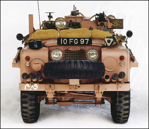 Tại sao lại có xe tăng, tàu chiến, thậm chí cả quân phục mang màu hồng? - Ảnh 8. Tại sao lại có xe tăng, tàu chiến, thậm chí cả quân phục mang màu hồng? - Ảnh 8.