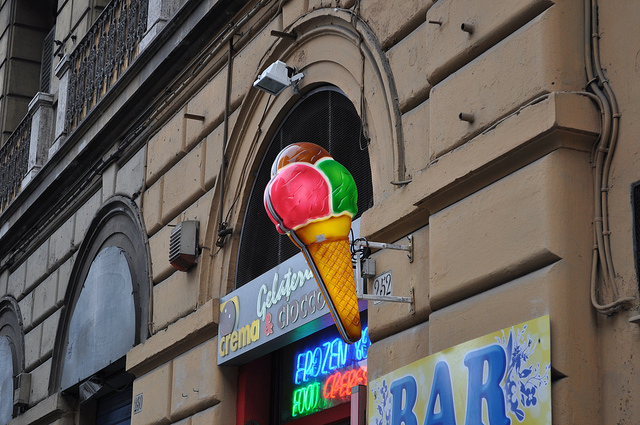 Ý: Làm kem điêu trá là tội ác, có thể sẽ phải lãnh phạt gần 280 triệu VND - Ảnh 1. Ý: Làm kem điêu trá là tội ác, có thể sẽ phải lãnh phạt gần 280 triệu VND - Ảnh 1.