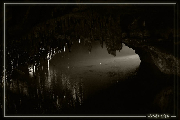 Kết th&uacute;c th&iacute; nghiệm tranh c&atilde;i: 15 người bị nhốt 40 ng&agrave;y dưới hang động k&iacute;n m&iacute;t kh&ocirc;ng &aacute;nh s&aacute;ng vừa được giải tho&aacute;t, nhưng cảm nhận của họ lại g&acirc;y bất ngờ - Ảnh 2.