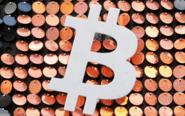 Bloomberg: Bitcoin đang đối mặt với khoảnh khắc được ăn cả ng&atilde; về kh&ocirc;ng - Ảnh 1.