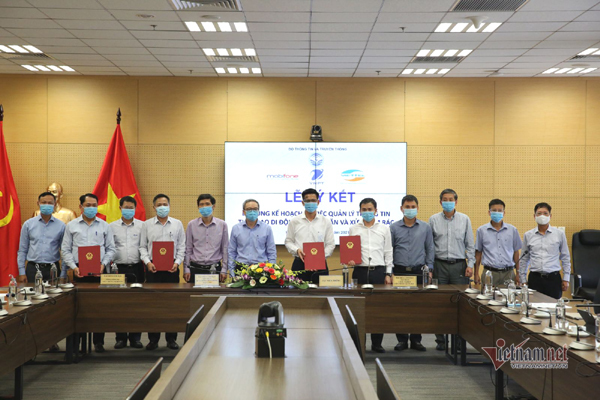 Viettel, VinaPhone, MobiFone cùng bắt tay tuyên chiến với SIM rác - Ảnh 3. Viettel, VinaPhone, MobiFone cùng bắt tay tuyên chiến với SIM rác - Ảnh 3.