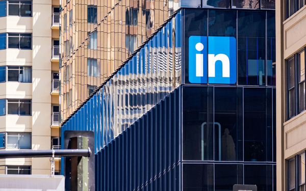 C&ocirc;ng ty nh&agrave; người ta: Nh&acirc;n vi&ecirc;n LinkedIn to&agrave;n thế giới được nghỉ 1 tuần c&oacute; trả lương để kh&ocirc;ng bị... kiệt sức - Ảnh 1.
