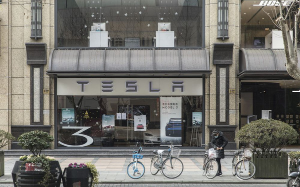 S&oacute;ng gi&oacute; ở Trung Quốc bắt đầu t&aacute;c động l&ecirc;n t&uacute;i tiền của Tesla: Doanh số th&aacute;ng 4 giảm mạnh! - Ảnh 1.