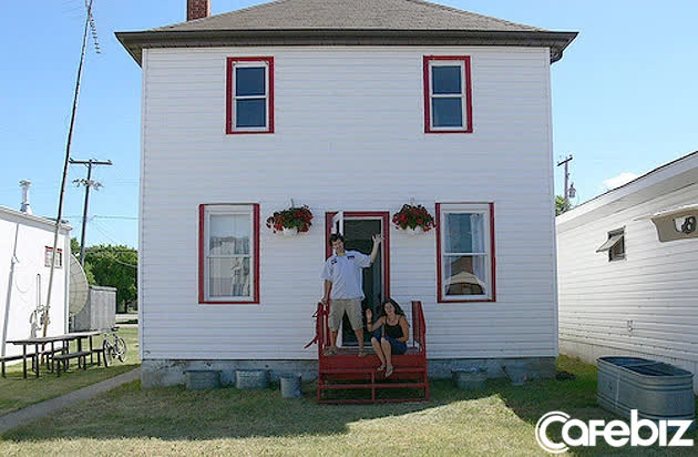 Thất nghiệp m&agrave; vẫn đ&ograve;i c&oacute; nh&agrave;, &lsquo;th&aacute;nh đổi&rsquo; d&ugrave;ng một chiếc kẹp giấy để c&oacute; được hẳn căn nh&agrave; 2 tầng - Ảnh 5.