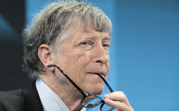 Sốc: Bill Gates bị buộc phải rời hội đồng quản trị Microsoft v&agrave;o năm ngo&aacute;i do c&oacute; quan hệ mờ &aacute;m với 1 nữ nh&acirc;n vi&ecirc;n - Ảnh 1.