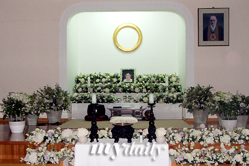 Bi kịch của C&ocirc;ng ch&uacute;a Samsung: Sinh ra trong gia tộc chaebol h&ugrave;ng mạnh nhất H&agrave;n Quốc nhưng cuộc đời kh&ocirc;ng m&agrave;u hồng, đến c&aacute;i chết cũng bị che đậy, giả mạo - Ảnh 6.