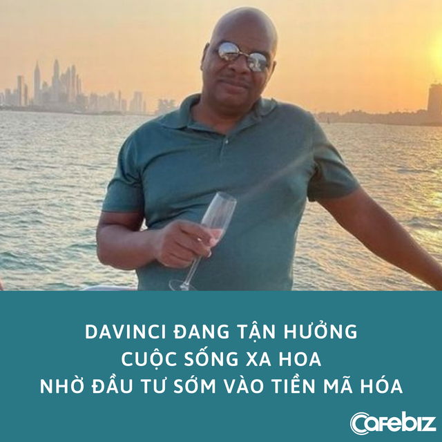 Cuộc sống xa hoa của YouTuber từng k&ecirc;u gọi fan đầu tư 1 USD v&agrave;o Bitcoin: C&oacute; m&aacute;y bay ri&ecirc;ng, sống đời xa hoa - Ảnh 2.