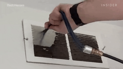 Giật m&igrave;nh với video vệ sinh ống dẫn kh&iacute; 47 năm chưa dọn lần n&agrave;o: bụi dồn th&agrave;nh từng đống, hầu hết l&agrave; tế b&agrave;o da người - Ảnh 2.