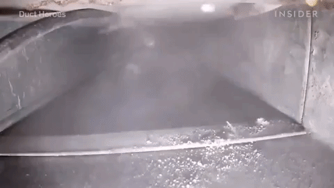 Giật m&igrave;nh với video vệ sinh ống dẫn kh&iacute; 47 năm chưa dọn lần n&agrave;o: bụi dồn th&agrave;nh từng đống, hầu hết l&agrave; tế b&agrave;o da người - Ảnh 3.