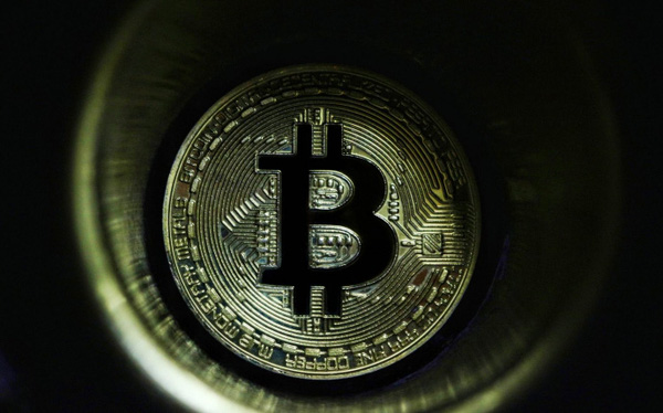 FOMO - Hội chứng l&yacute; giải nguy&ecirc;n nh&acirc;n người người, nh&agrave; nh&agrave; lao v&agrave;o chơi chứng kho&aacute;n, tiền số: Nỗi sợ người kh&aacute;c gi&agrave;u nhanh hơn m&igrave;nh, sợ bỏ lỡ cơ hội - Ảnh 1.