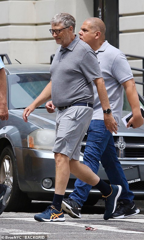 Bill Gates béo lên trông thấy hậu ly hôn - Ảnh 1. Bill Gates béo lên trông thấy hậu ly hôn - Ảnh 1.