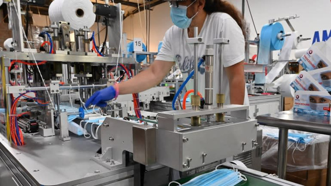  Gục ng&atilde; trước khẩu trang si&ecirc;u rẻ Trung Quốc, h&agrave;ng loạt c&ocirc;ng ty Mỹ viết t&acirc;m thư nhờ ch&iacute;nh quyền mua hộ h&agrave;ng tồn - Ảnh 2.