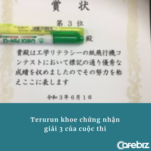 IQ v&ocirc; cực: Thi gấp m&aacute;y bay giấy, thanh ni&ecirc;n vo tờ giấy rồi n&eacute;m, giật lu&ocirc;n giải nhất - Ảnh 3.