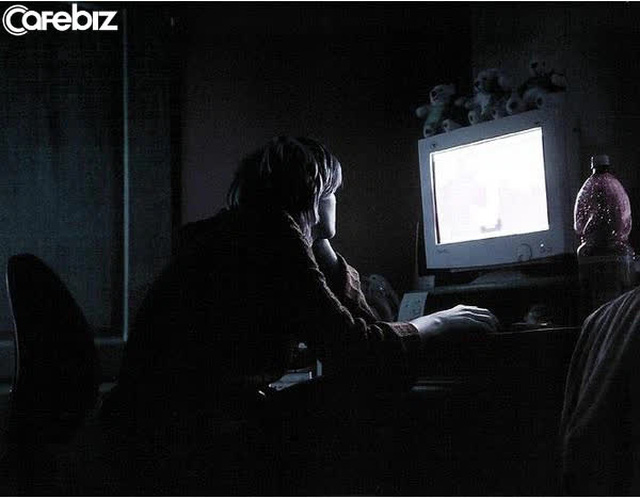  Những đặc điểm tưởng như tr&aacute;i khoa học lại chứng tỏ bạn l&agrave; người th&ocirc;ng minh: Thức khuya, dậy muộn, &iacute;t n&oacute;i, chăm đọc b&aacute;o... - Ảnh 1.