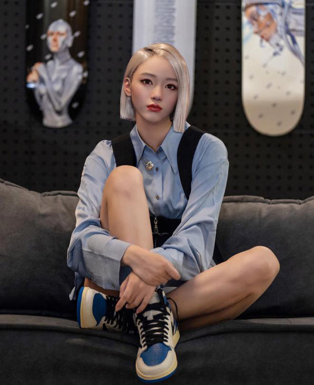 Cộng đồng mạng Trung Quốc phát cuồng vì một idol ảo nhưng chân thật đến khó tin! - Ảnh 1. Cộng đồng mạng Trung Quốc phát cuồng vì một idol ảo nhưng chân thật đến khó tin! - Ảnh 1.