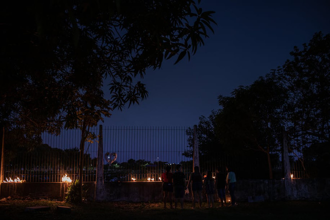 Đất nước từng bị xem l&agrave; l&ograve; ấp biến chủng Covid của thế giới đ&atilde; hồi sinh: Thảm họa một thời được thắp s&aacute;ng hy vọng nhờ vaccine - Ảnh 6.