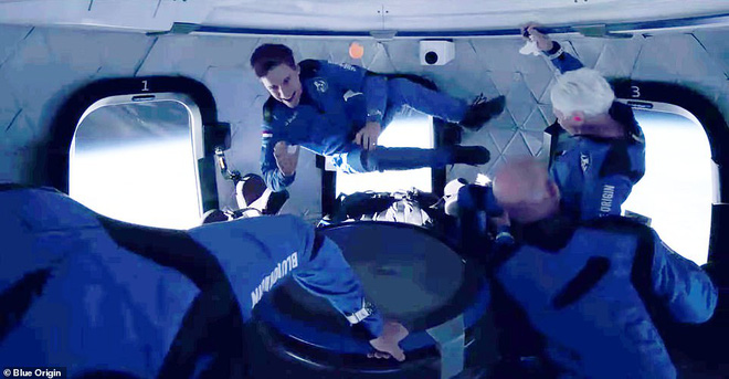 Jeff Bezos vừa tiết lộ c&aacute;i gi&aacute; cắt cổ cho chuyến bay l&ecirc;n vũ trụ 10 ph&uacute;t: Mỗi ph&uacute;t đốt 550 triệu USD! - Ảnh 6.