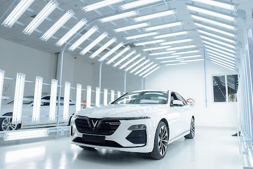 Thấy gì từ chính sách chiêu mộ nhân sự cấp cao của VinFast giai đoạn 2? Vẫn là những profile khủng nhưng đây là sự khác biệt - Ảnh 2. Thấy gì từ chính sách chiêu mộ nhân sự cấp cao của VinFast giai đoạn 2? Vẫn là những profile khủng nhưng đây là sự khác biệt - Ảnh 2.