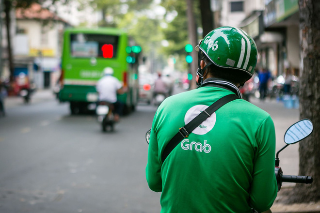  Giấy th&ocirc;ng h&agrave;nh giả mạo Grab b&agrave;y b&aacute;n tr&agrave;n lan tr&ecirc;n Facebook với gi&aacute; 10.000 đồng  - Ảnh 3.