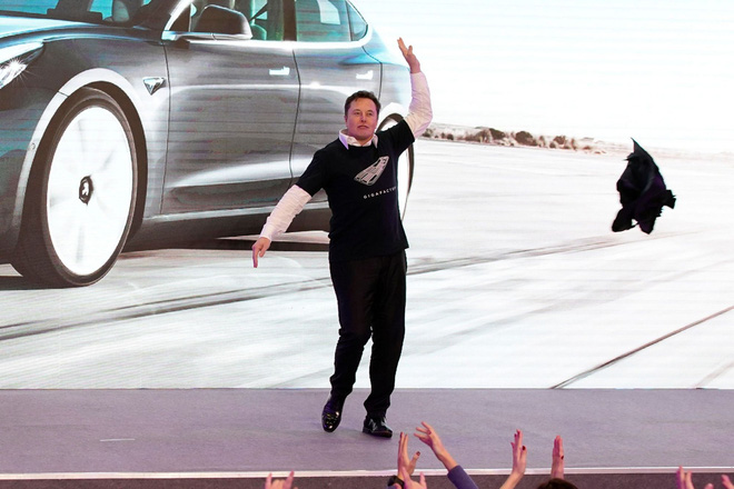  H&atilde;ng xe điện số 1 thế giới tăng gi&aacute; ở qu&ecirc; nh&agrave;, giảm gi&aacute; ở Trung Quốc: Dại dột!?  - Ảnh 5.