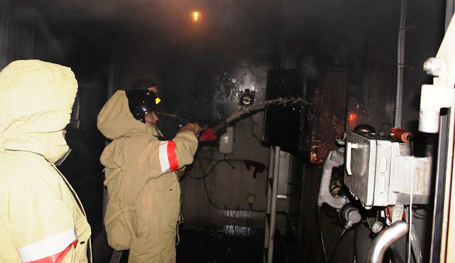 Thủy thủ t&agrave;u ngầm Nga huấn luyện tho&aacute;t hiểm khi t&agrave;u ch&igrave;m như thế n&agrave;o? Đ&acirc;y l&agrave; chia sẻ của b&aacute;c sỹ t&acirc;m l&yacute; trong hải qu&acirc;n Nga. - Ảnh 9.