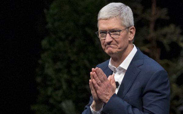 C&ocirc;ng nghệ chỉ hữu &iacute;ch nếu c&oacute; l&ograve;ng tin của mọi người - Chỉ một c&acirc;u n&oacute;i, Tim Cook đ&atilde; chỉ r&otilde; vấn đề lớn nhất Mark Zuckerberg gặp phải - Ảnh 1.