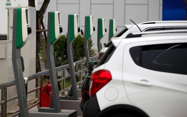 Chân dung DN vừa hợp tác cùng VinFast: Nhà sản xuất pin Trung Quốc đầu tiên niêm yết, là đối tác chính của Volkswagen, vốn hoá thị trường hơn 10 tỷ USD - Ảnh 1. Chân dung DN vừa hợp tác cùng VinFast: Nhà sản xuất pin Trung Quốc đầu tiên niêm yết, là đối tác chính của Volkswagen, vốn hoá thị trường hơn 10 tỷ USD - Ảnh 1.