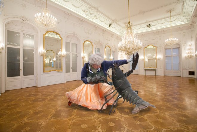 Cụ bà 101 tuổi ném tôm hùm trở thành meme hot trên mạng xã hội - Ảnh 12. Cụ bà 101 tuổi ném tôm hùm trở thành meme hot trên mạng xã hội - Ảnh 12.