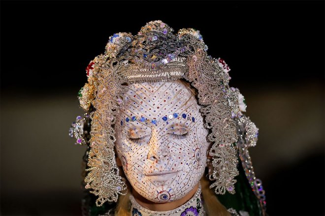 Vẽ mặt cô dâu - phong tục độc đáo ở Kosovo - Ảnh 7. Vẽ mặt cô dâu - phong tục độc đáo ở Kosovo - Ảnh 7.