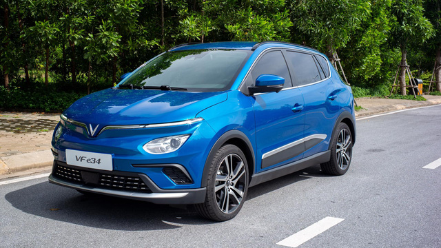 Lộ ảnh thực tế đầu tiên của ô tô điện VinFast VF e34 - Ảnh 1. Lộ ảnh thực tế đầu tiên của ô tô điện VinFast VF e34 - Ảnh 1.