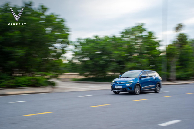 Lộ ảnh thực tế đầu tiên của ô tô điện VinFast VF e34 - Ảnh 4. Lộ ảnh thực tế đầu tiên của ô tô điện VinFast VF e34 - Ảnh 4.