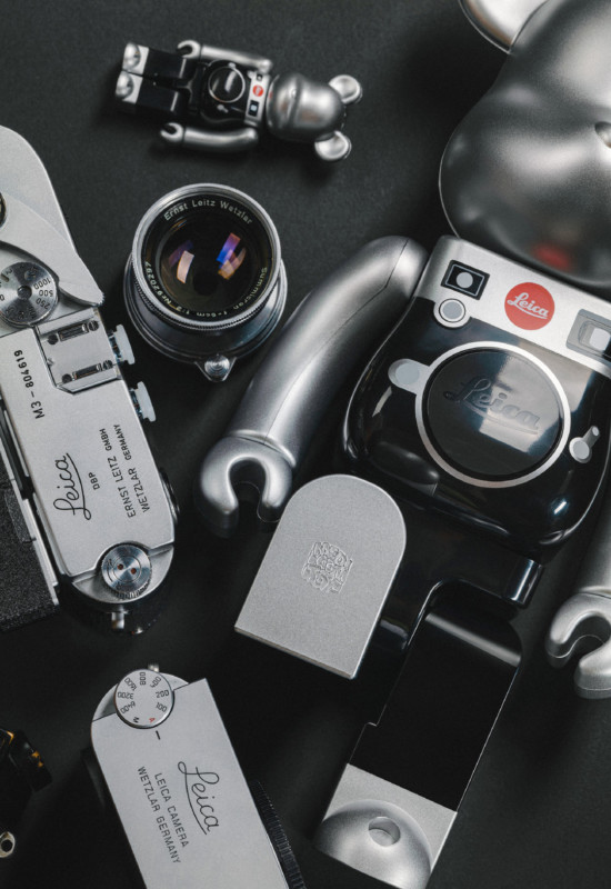 Sản phẩm tiếp theo mang thương hiệu Leica l&agrave; một ch&uacute; gấu, tiếc thay n&oacute; kh&ocirc;ng chụp ảnh được - Ảnh 5.