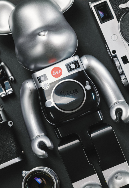 Sản phẩm tiếp theo mang thương hiệu Leica l&agrave; một ch&uacute; gấu, tiếc thay n&oacute; kh&ocirc;ng chụp ảnh được - Ảnh 6.