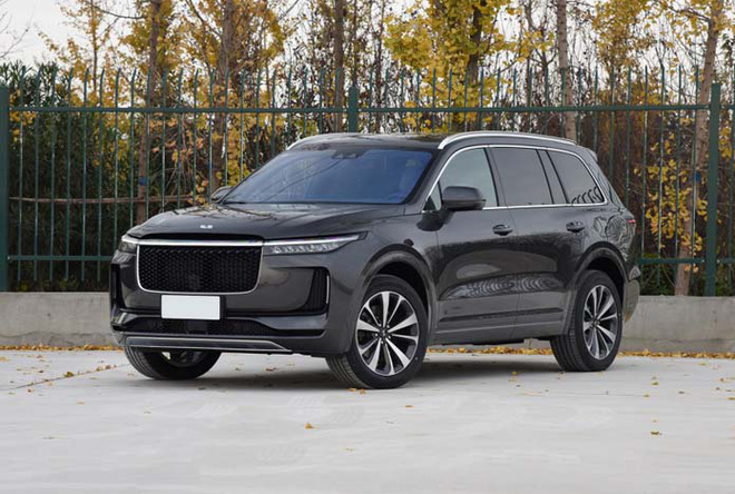 T&agrave;i xế Trung Quốc khoe xe tự l&aacute;i theo c&aacute;ch phản cảm, d&acirc;n mạng h&ocirc; h&agrave;o tẩy chay, y&ecirc;u cầu cảnh s&aacute;t giao th&ocirc;ng phạt nặng - Ảnh 2.