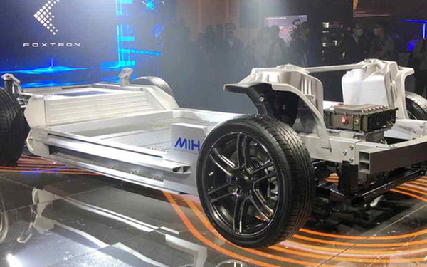 Lộ diện đối thủ của VinFast trong mảng xe điện ở Đông Nam Á: Do tập đoàn dầu khí của Chính phủ Thái Lan hậu thuẫn, vừa ký liên doanh với Foxconn - Ảnh 1. Lộ diện đối thủ của VinFast trong mảng xe điện ở Đông Nam Á: Do tập đoàn dầu khí của Chính phủ Thái Lan hậu thuẫn, vừa ký liên doanh với Foxconn - Ảnh 1.