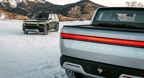 Rivian - g&atilde; kh&ocirc;n ngoan &ldquo;đứng tr&ecirc;n vai&rdquo; Tesla: Chọn ph&acirc;n kh&uacute;c kh&ocirc;ng cạnh tranh với Elon Musk, vừa nhận đầu tư khủng vừa lấy đơn h&agrave;ng b&eacute;o bở từ Amazon - Ảnh 1.
