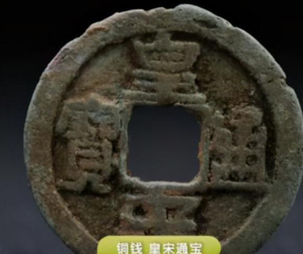  Khai quật ng&ocirc;i mộ cổ ngh&igrave;n năm ph&aacute;t hiện 3 người được ch&ocirc;n c&ugrave;ng nhau, bức tranh tr&ecirc;n tường tiết lộ mối quan hệ mật thiết kh&ocirc;ng ai ngờ - Ảnh 2.