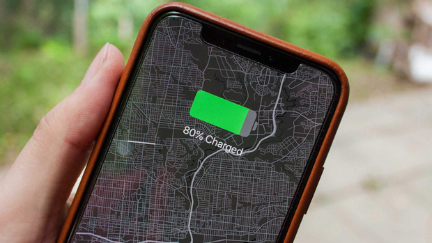 Sử dụng sạc nhanh c&oacute; khiến iPhone bị chai pin kh&ocirc;ng? - Ảnh 2.