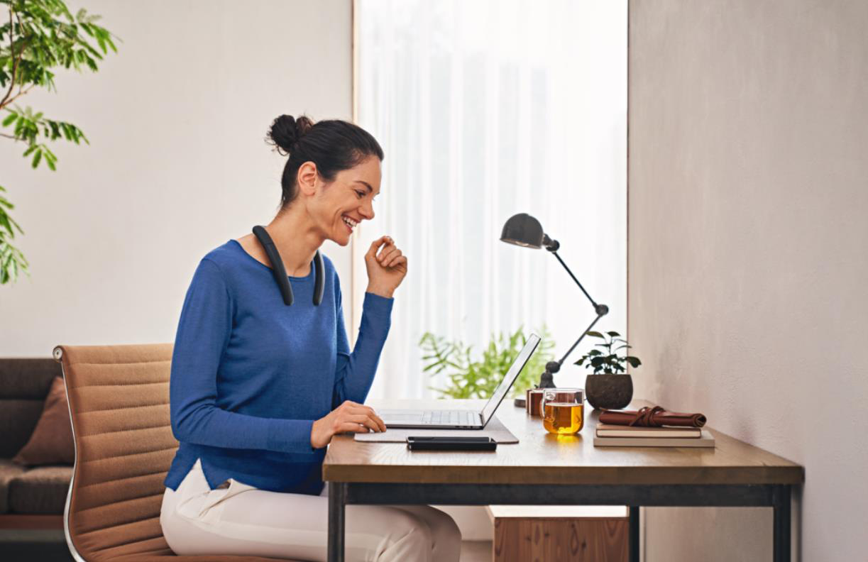 Sony ra mắt loa đeo cổ không dây SRS-NB10 – thoáng tai phiêu âm thanh hay, rảnh tay bắt nhịp cuộc sống - Ảnh 2. Sony ra mắt loa đeo cổ không dây SRS-NB10 – thoáng tai phiêu âm thanh hay, rảnh tay bắt nhịp cuộc sống - Ảnh 2.