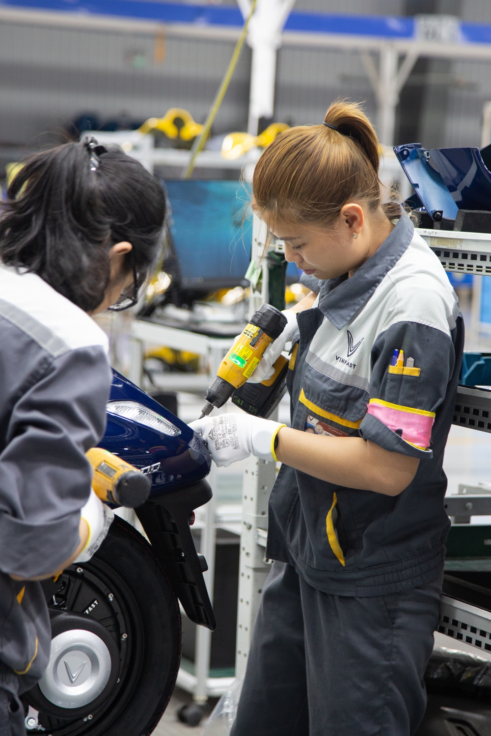 Cận cảnh dây chuyền ra đời chiếc xe máy điện khiến 18.000 đơn 'chốt' trong 48 giờ - Ảnh 14. Cận cảnh dây chuyền ra đời chiếc xe máy điện khiến 18.000 đơn 'chốt' trong 48 giờ - Ảnh 14.