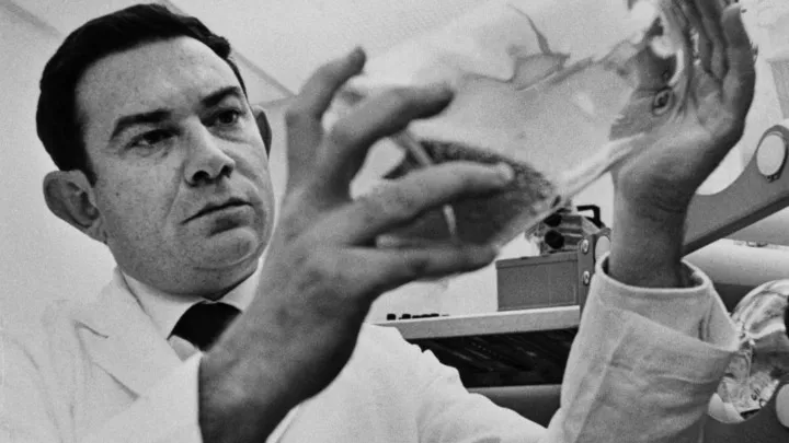 Giới hạn Hayflick: Tại sao con người chỉ có thể sống tới 125 năm? - Ảnh 1. Giới hạn Hayflick: Tại sao con người chỉ có thể sống tới 125 năm? - Ảnh 1.