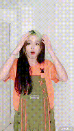 Muốn khoe dáng chuẩn selfie, đã có hướng dẫn tinh ý đến từ Galaxy Z - Ảnh 4. Muốn khoe dáng chuẩn selfie, đã có hướng dẫn tinh ý đến từ Galaxy Z - Ảnh 4.