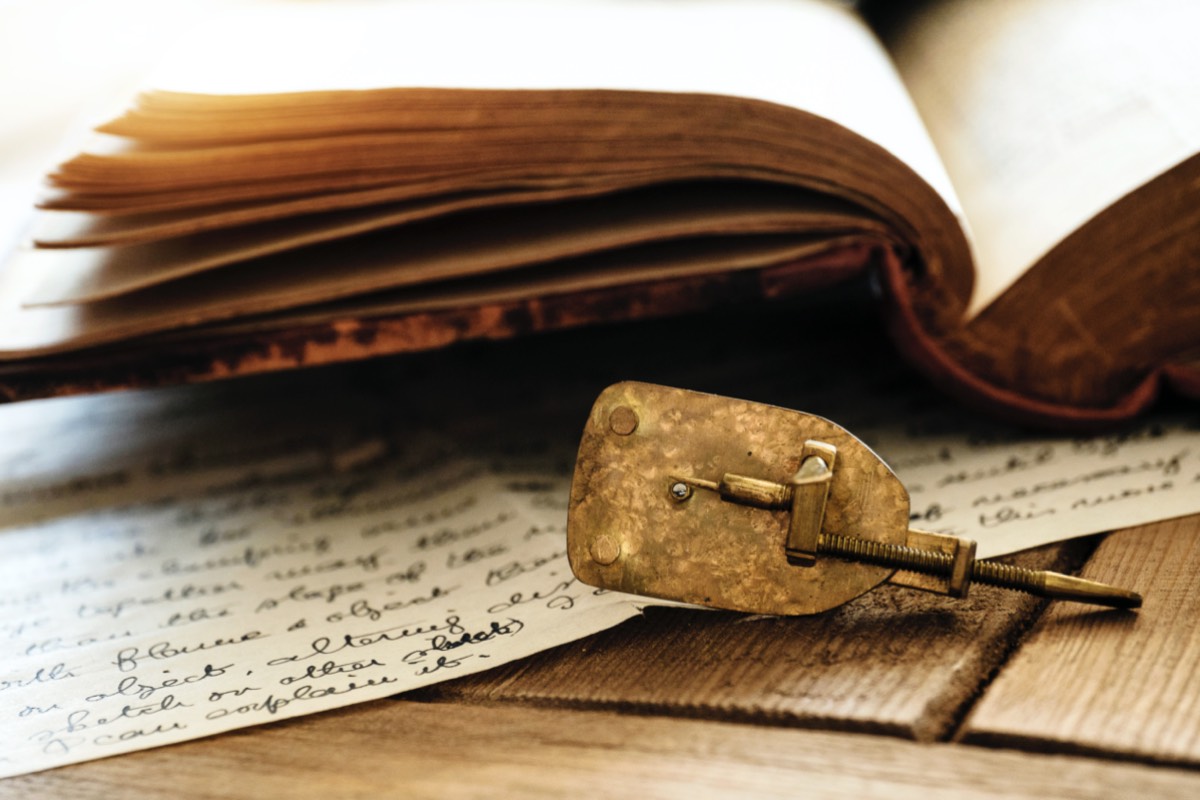 Chiếc kính hiển vi bí ẩn đã khơi mào cho cuộc cách mạng khoa học của nhân loại - Ảnh 1. Chiếc kính hiển vi bí ẩn đã khơi mào cho cuộc cách mạng khoa học của nhân loại - Ảnh 1.